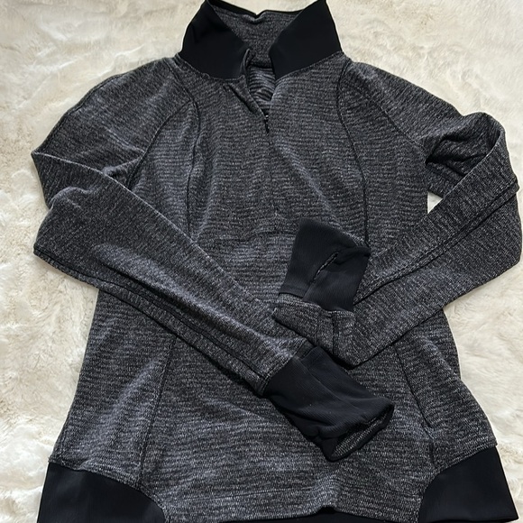 Lululemon 1/2 Zip Pullover - Picture 2 of 10